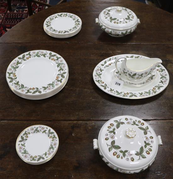 A Wedgwood Strawberry Hill dinner service